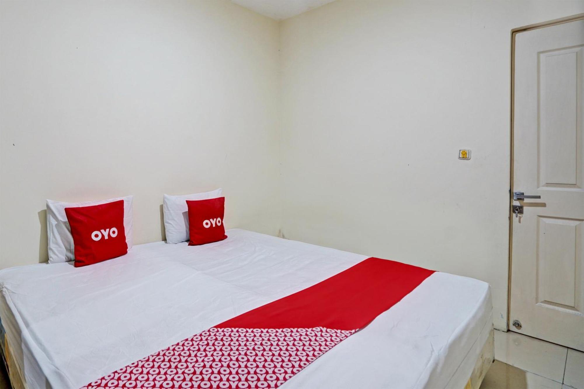 Oyo 93112 Garden Homestay 3 Merlion Surabaya Exterior foto